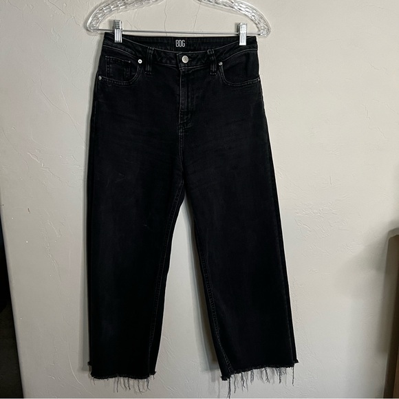 BDG Black Flood Wide-Leg High Rise Raw Hem Crop Denim Jeans - Picture 2 of 9